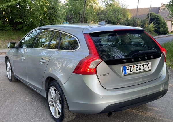 Volvo V60 cena 24900 przebieg: 177000, rok produkcji 2012 z Białogard małe 301